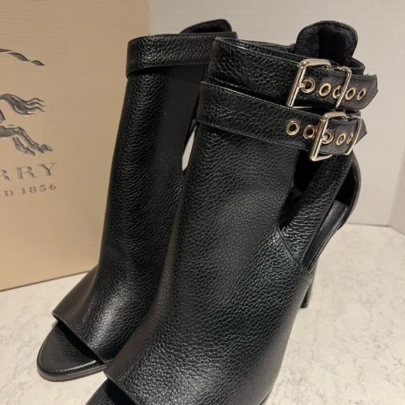 Amazing condition! - Picture 2 of 7